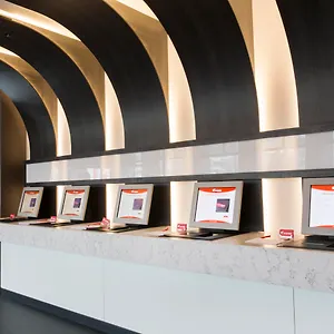 Corendon New-west, A Tribute Portfolio Amszterdam